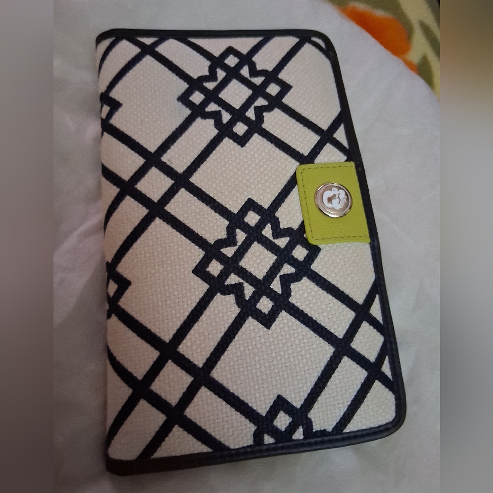 Spartina Wallet Geometric Pattern Wallet with Green/yellow Accent